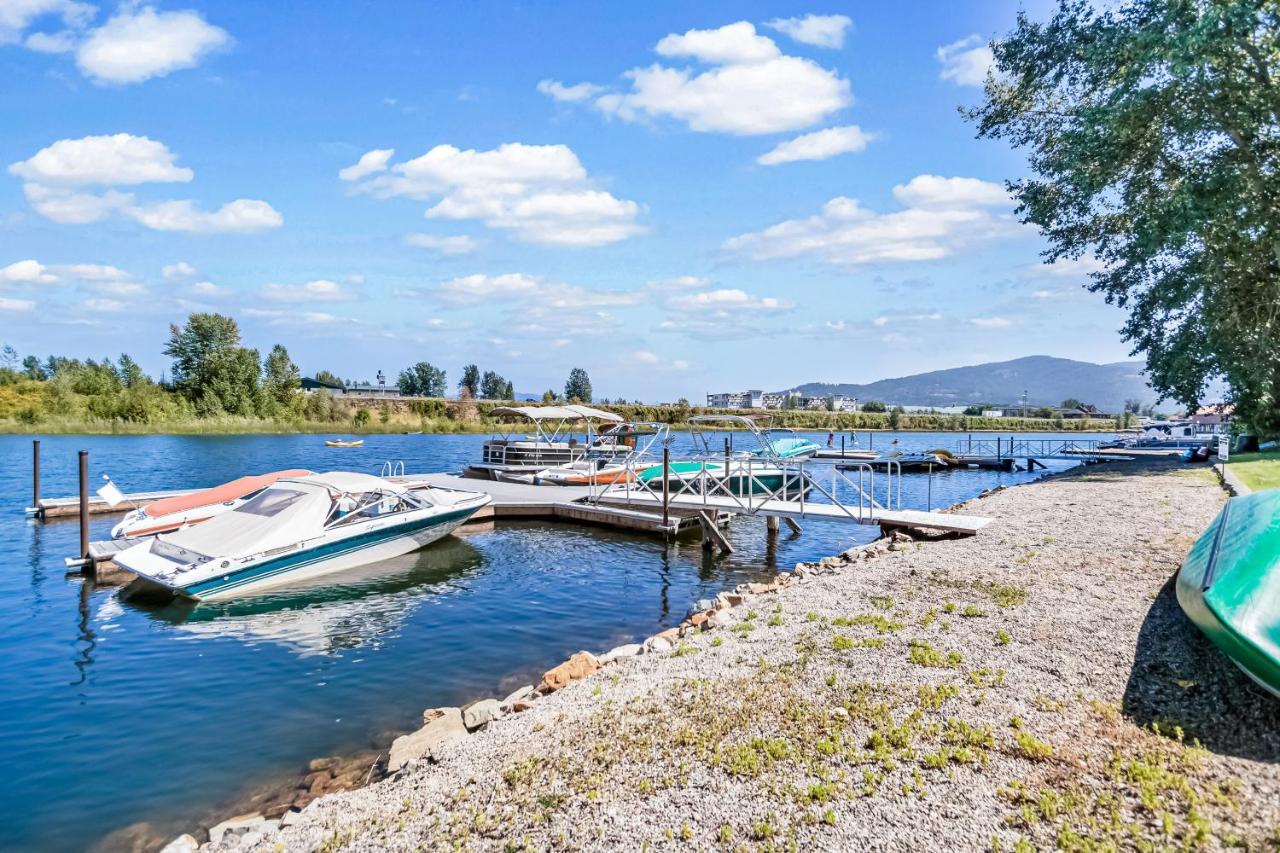 Driftwood Waterfront Gem Lägenhet Sandpoint Exteriör bild