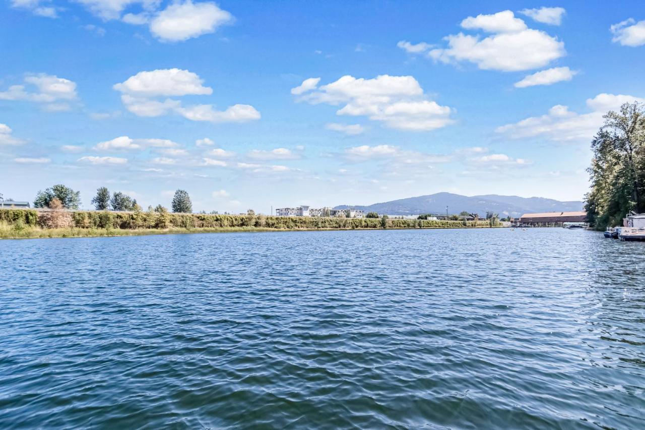 Driftwood Waterfront Gem Lägenhet Sandpoint Exteriör bild